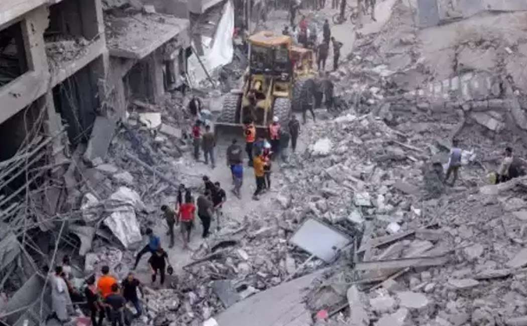 காசாவில் இஸ்ரேல் குண்டு வீச்சு: 700-க்கும் மேற்பட்ட பாலஸ்தீனர்கள் உயிரிழப்பு