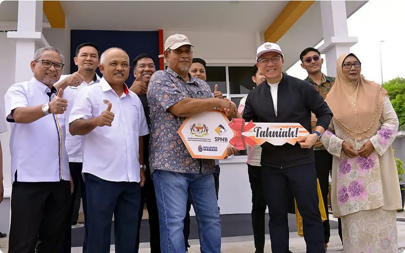 புத்ரா ஹைட்ஸ் எரிவாயு குழாய் தீ விபத்தில் பாதிக்கப்பட்ட 18 குடும்பங்களுக்கு வீட்டு சாவிகள் வழங்கப்பட்டன